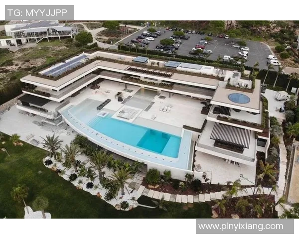 足球明星的奢华豪宅揭秘探寻他们的梦想居所与生活方式